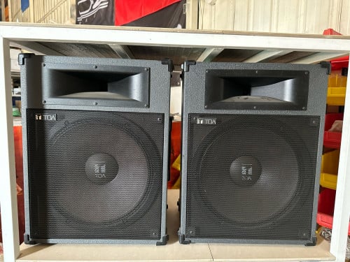 ឈុតបាសជប៉ុន Toa SL-151 និងអាំភ្លី Victor MA-200 Free ក្បាលចាក់កាសែត Victor D-W30