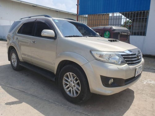 រថយន្តសម្រាប់ជួល Toyota Fortuner Daily, Weekly, Monthly, Yearly