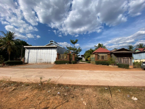 🏦House Available for Urgent Sale at a Special Price (Negotiable).