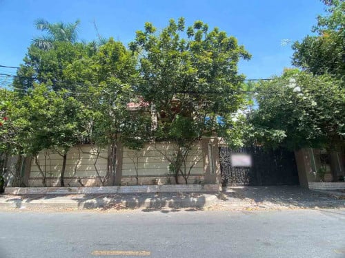វីឡាសំរាប់លក់ ទីតាំងទួលគោក  / Villa for sell Toul Kork