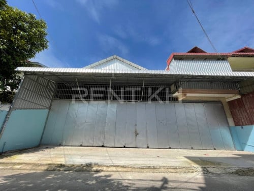 - ឃ្លាំងសំរាប់ជួលនៅខណ្ឌមានជ័យ | Warehouse for Rent at Khan ​Man Chey