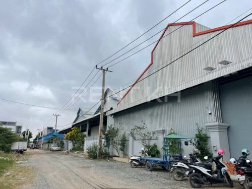 - ឃ្លាំងសម្រាប់ជួលនៅសែនសុខ / Warehouse for Rent at Khan Sen Sok