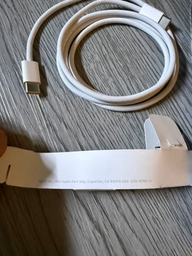 ខ្សែរ Zin 15 pro max នៅថ្មី