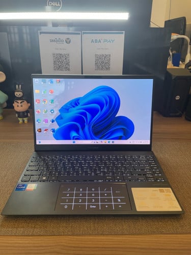 Asus UX325 OLED I7 11th