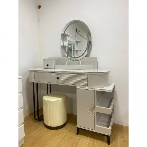 Cosmetic cabinet