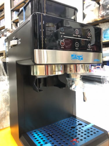 Espresso coffee machine maker with ability grinder and make cafe.