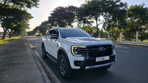 Ford Ranger Wildtrak 2023 ឡានប្រើប្រាស់ខ្លួនឯងម្ចាស់ផ្ទាល់