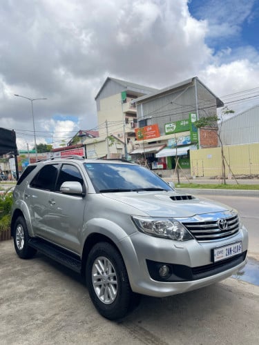 Fortuner 2013 28000$ 