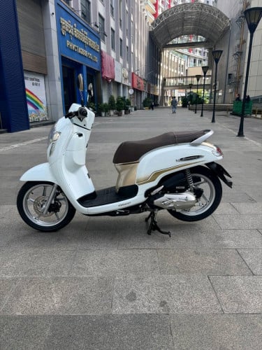 Honda scoopy 2018