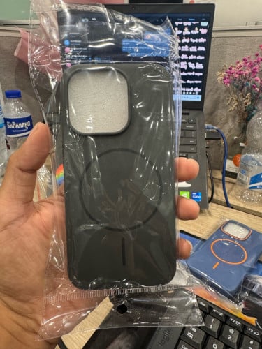 I want to sell these 2 case of  15 pro only 4 $