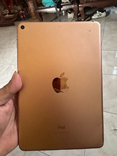 Ipad mini5 64G ខូចអេក្រង់ ម៉ាសុីនអត់ដែលជួសជុល លក់40$
