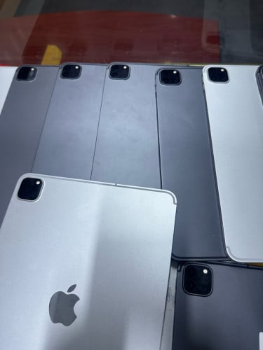 iPad   Pro  11    2020   128g   Sim+Wi-Fi  97%   379$