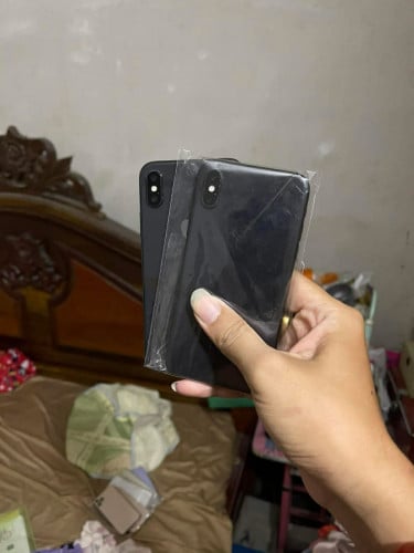 IphoneX 64G 1:71$  យក2នឹង​ 1 68$