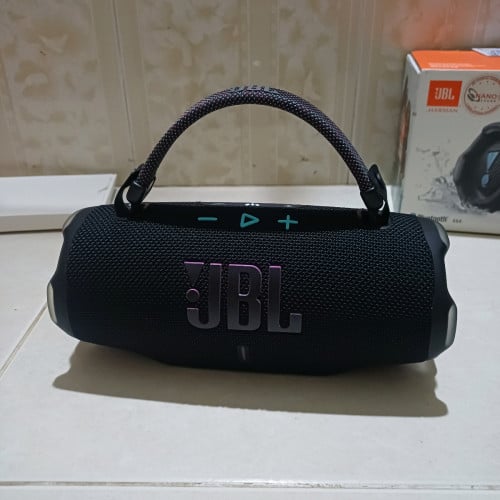 JBL charge 6 99.98% ទិញដាច់វ៉ៃដូរបាន