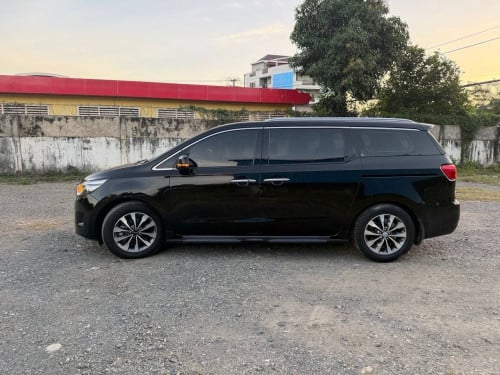 Kia Carnival 2015full option ទ្វាអូតូ3