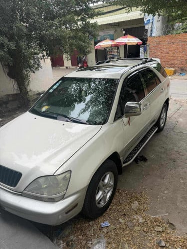 Lexus RX300 ឆ្នាំ​2000​ ប៉ុង​2​ ហ្គាស​ហើយ​