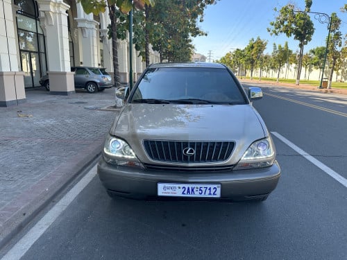 Lexus Rx300 99 ប៉ុង1