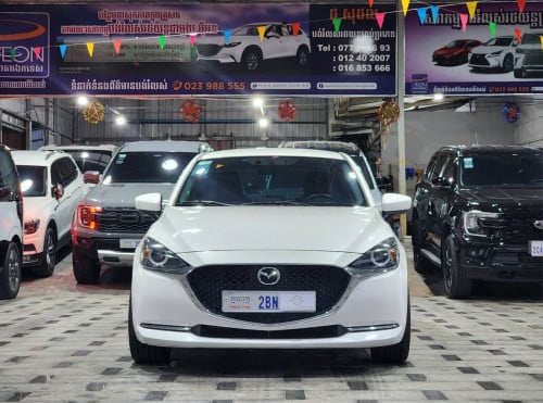 MAZDA2 2022 Full Option កុងទ័រស្លាយ ពូកស្បែក