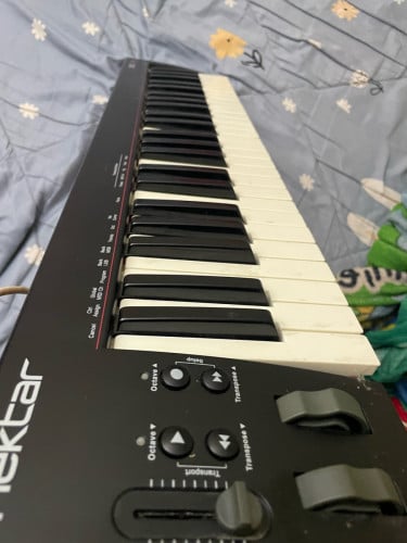 MIDI controller NAKTAR SE 49 keys