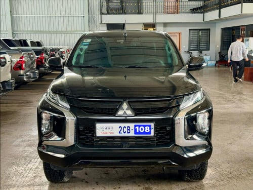Mitsubishi triton 2023Full option ថ្នាំសុីន 100%ចូលតាមក្រុមហ៊ុន ឆ្វេងសុីន