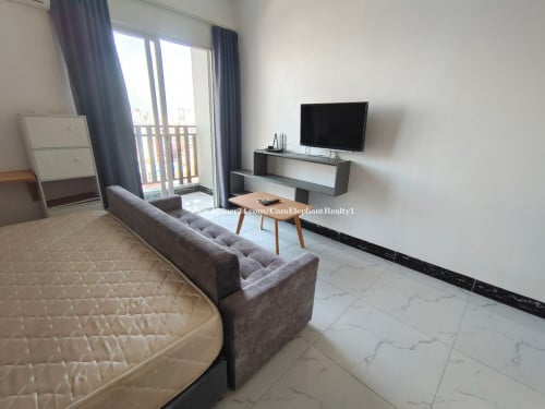 Nice Pool Gym Studio Apartment Elevator near st 271 Mega Mall