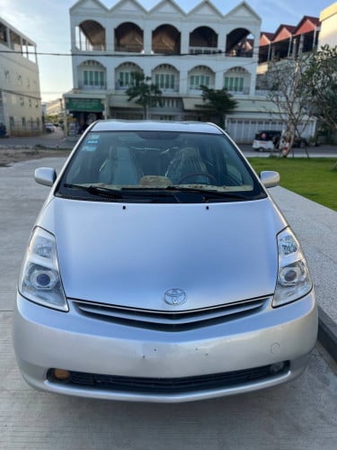 Prius 05 full option