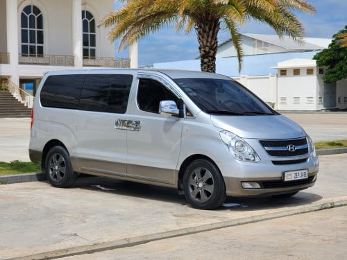 Starex HVX 2009 ឡានថ្មីសុីន1ជុំ