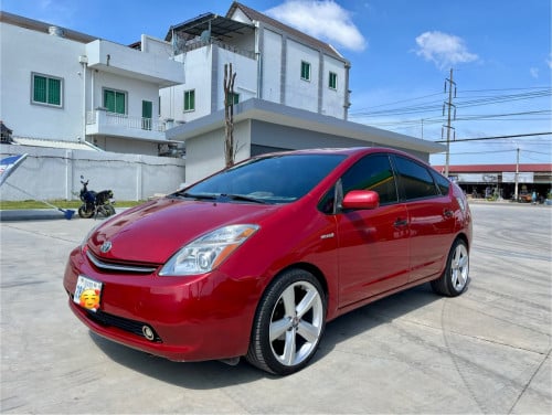 Toyota Prius 2006 half full