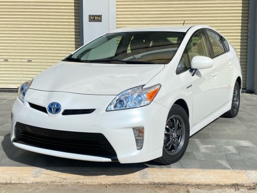 Toyota Prius 2014 option 2 Android ទេីបតែចូលស្តកុថ្មី តម្លៃល្អខ្លាំង បង់រំលោះសិក្សា១ថ្ងៃដកឡាន