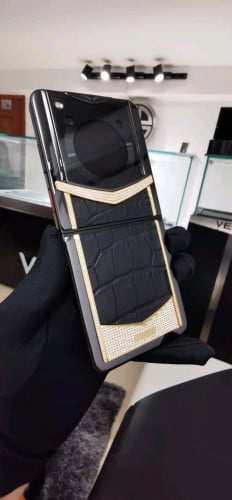 Vertu Ironflip Alligator 🐊