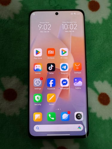 Xiaomi Mi 12 Ram 8GB/128GB  version CH សំនុំ​លក់ 130$