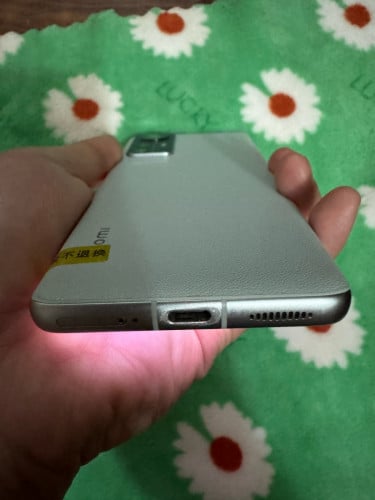 Xiaomi Mi 12 Ram 8GB/128GB  version CH សំនុំ​លក់ 130$