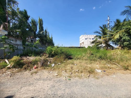 ដីមួយប្លង់នេះ ម្ចាស់បន្ទាន់លុយខ្លាំង - ជិតផ្សារបឹងបៃតង ក្បែរផ្លូវ ម៉ុង ឬទ្ធី ក្រោយឆៀកឡាន