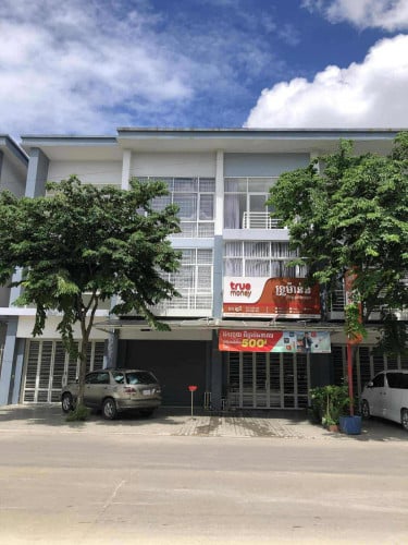 ផ្ទះលក់ បុរីវ៉ារីណា