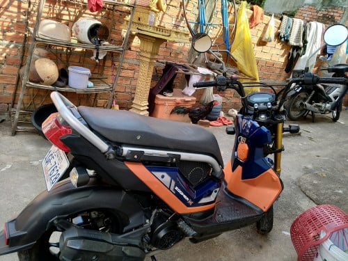 ម៉ូតូនៅសុំនុំជិះផ្ទាល់ខ្លួនរាល់ថ្ងៃ