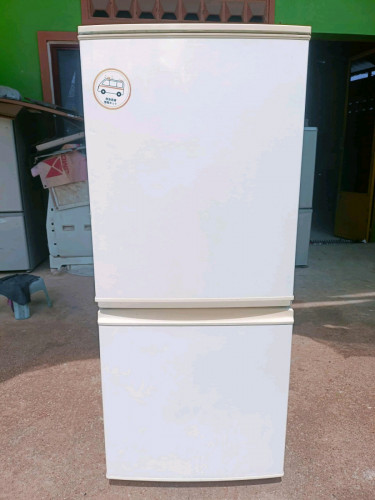 ទូរទឹកកកមួយទឹកជប៉ុន