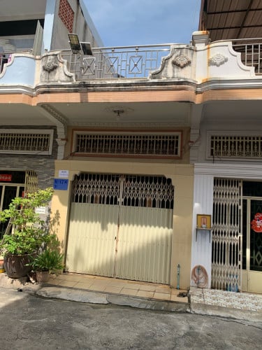 ផ្ទះជួល១ល្វែងកន្លះឡៅតឿភ្លោះជិតផ្សាសំណង់១២