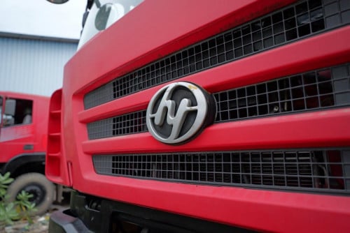 ឡានដឹកធន់ធ្ងន់