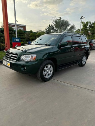 ឡានលក់ Highlander 01 ប៉ុង2 លីមីតធីត ឡានស្អាតអត់បុកប៉ះ