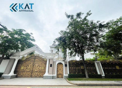 វីឡាឃ្វីន សម្រាប់លក់ l Queen Villa for sale