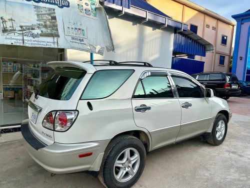 ឡានលក់ Lexus RX300 ឆ្នាំ99 ប៉ុង2 ឡានស្អាត