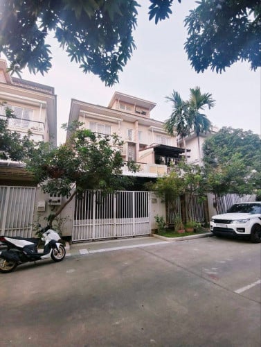 វីឡាភ្លោះសម្រាប់ជួល | Twin A Villa For  Rent