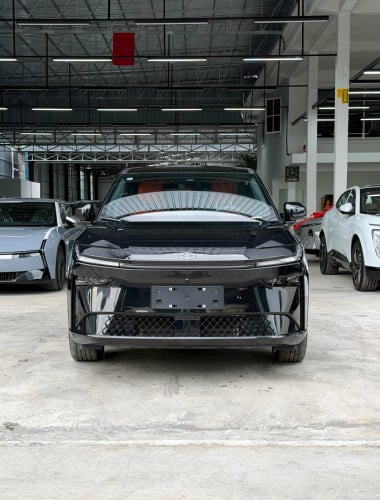 ✅មានក្នុងស្តុក រថយន្តអគ្គីសនី_ថ្មីខ្លាញ់គោ 🚘2025 TOYOTA BZ3X BLACK.ORANGE 610km MAX TOP