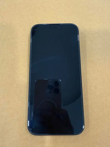 16 Pro Max 512g X/A គែមអេក្រង់ នៅស្អាតទាំងអស់