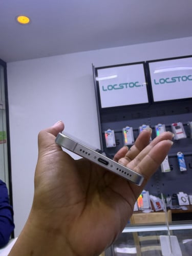 16pro max 512g XA នៅធននា៧ខែ