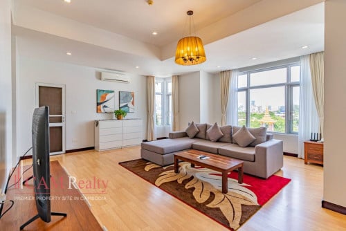 3 Bedroom Serviced Apartment For Rent in Tonle Basak