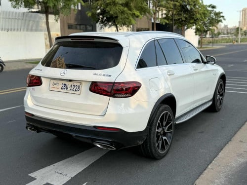 AMG GLC63 2016