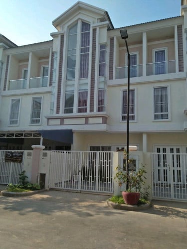 BOREY CHIPMONG SENSOK