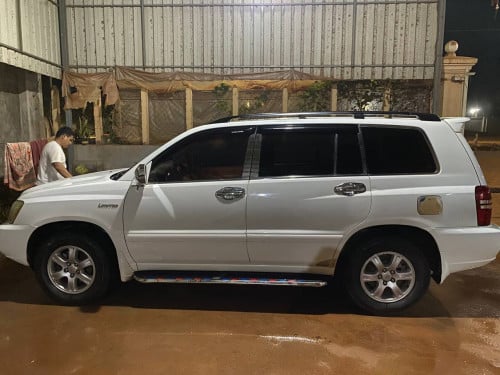 Highlander 2002 For Rent /出租