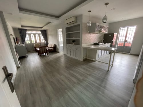 HUGE 2 BEDROOM WITH TERRAC